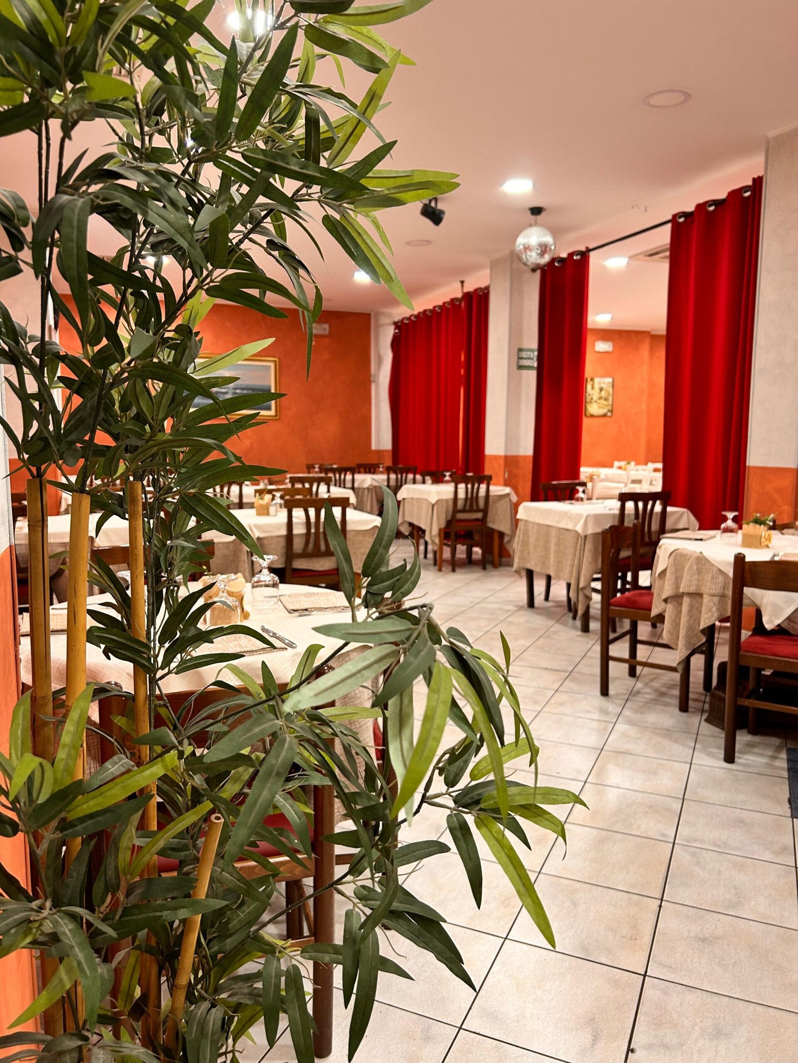 Trattoria Toscanaccio interno rustico